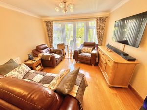 Rear sitting room/Garden Room- click for photo gallery